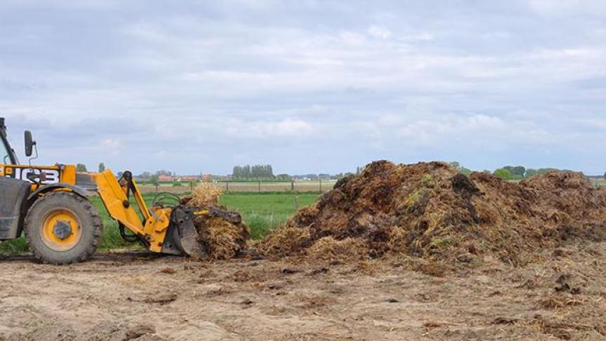 Landbouwers mogen wel nog meststoffen van type 1 rond de stam van fruitbomen aanbrengen na 1 november, als ze dat op voorhand melden via het Mestbankloket.