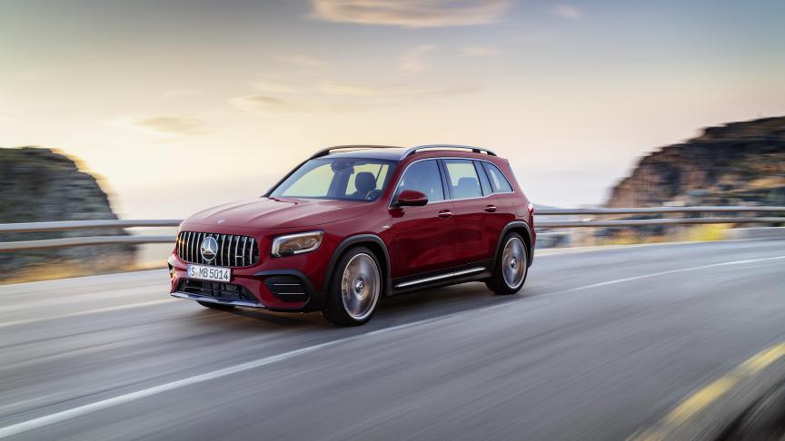 De Mercedes GLB is zeker geen kleintje want deze auto is bedoeld om 7 passagiers een comfortabele zitplaats te bieden.
