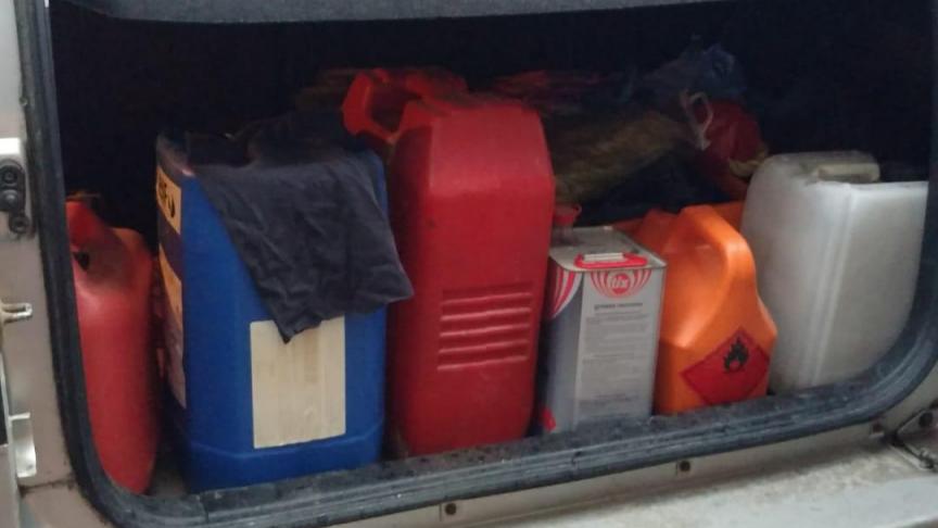 Je krijgt een volledige vrijstelling als je goederen transporteert als particulier die voor persoonlijke of huishoudelijke activiteiten bedoeld zijn.