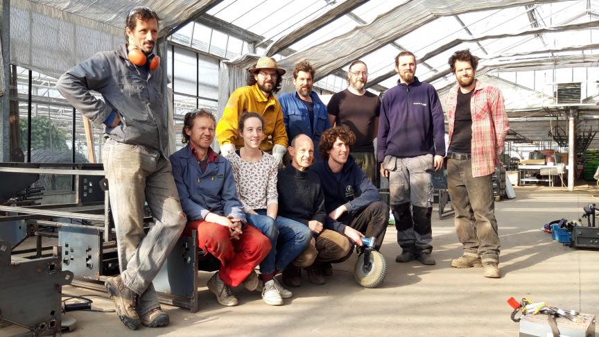 De groep boer-bricoleurs die deelnamen aan het project.