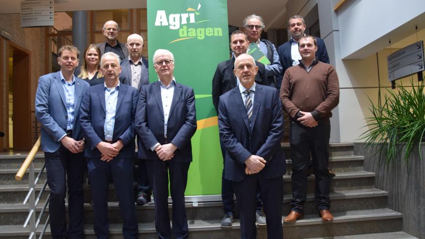 De organisatoren, de burgemeester en de schepenen van Ravels kijken uit naar de derde editie van de Agridagen in Ravels.