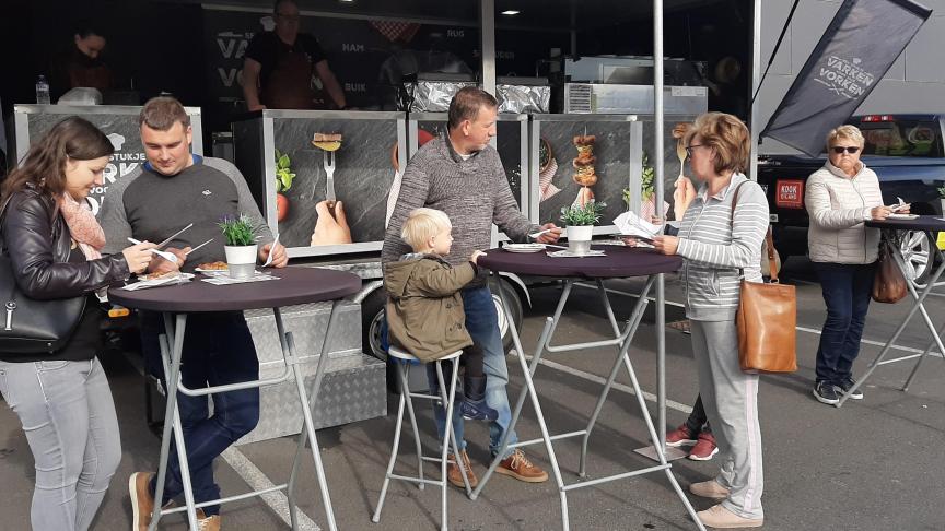 Er is een spot voor de bioscoop, er zijn veel inspirerende recepten en verhalen te vinden op ons kookplatform lekkervanbijons.be en in de afgeleide socialemediakanalen hebben we diverse spots waar de diversiteit van varkensvlees centraal staat.