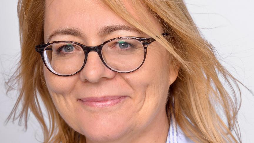 Verté specialiseerde zich als advocaat in schuldbemiddeling.