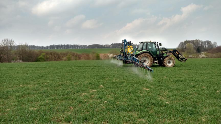 Het middelenpakket voor de biologische landbouw is een pak kleiner dan die in de gangbare landbouw.