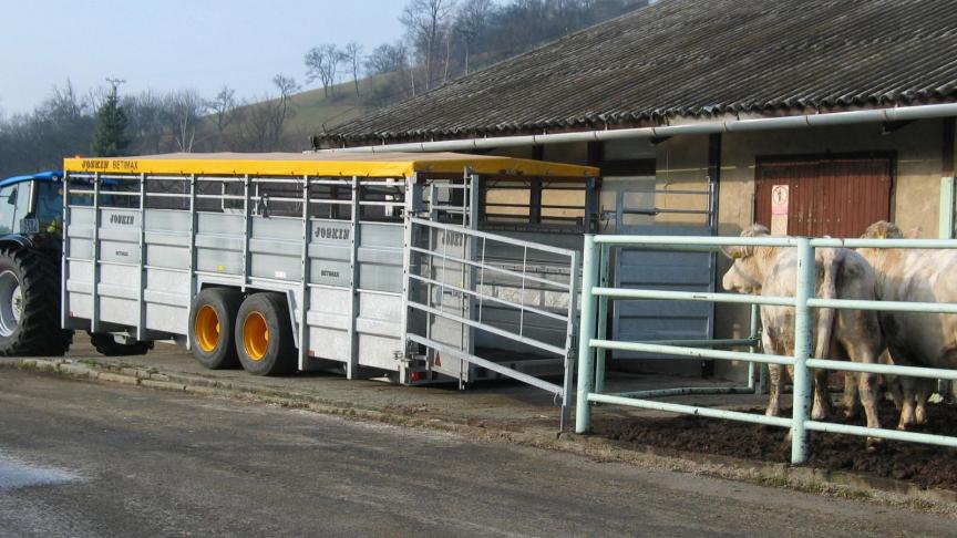 Een voorafgaandelijke keuring van het voertuig is enkel nodig bij gebruik voor lang transport.