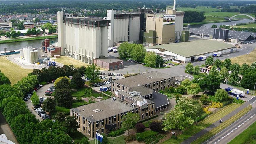 Met een afzet van 10,1 miljoen ton diervoeders op jaarbasis is ForFarmers marktleider in Europa.