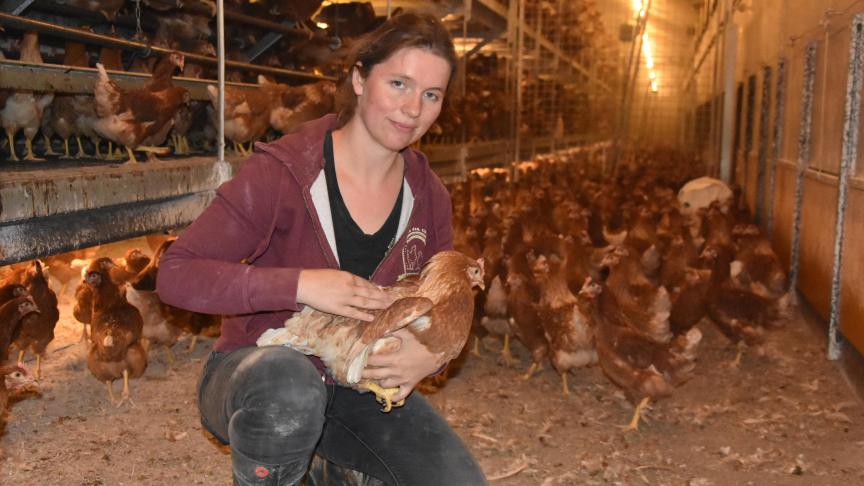 Mariëlle Schalk is een gedreven en gemotiveerde kippenboerin.