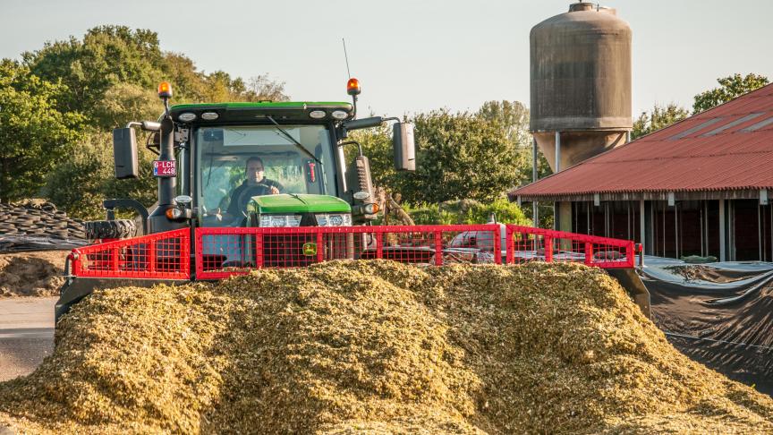 Oogsten bij een gepast drogestofpercentage is noodzakelijk voor een goede conservering.