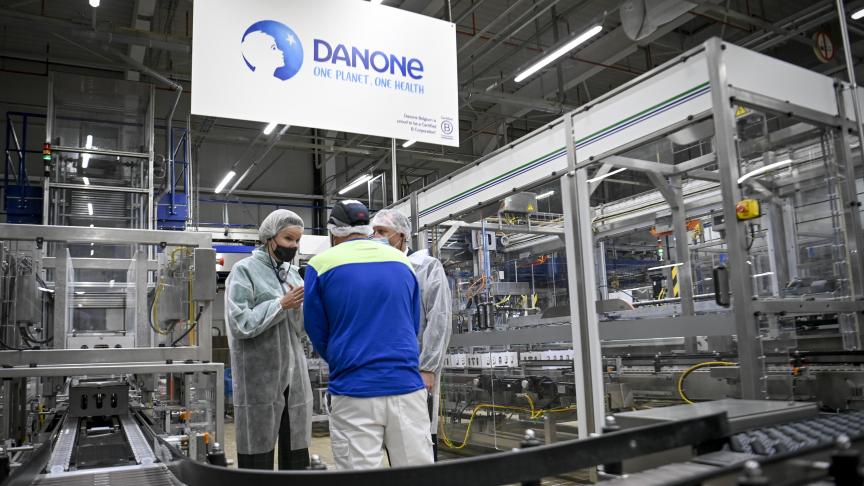 Koningin Mathilde bracht in oktober nog een bezoek aan de Danone-fabriek in Rotselaar.