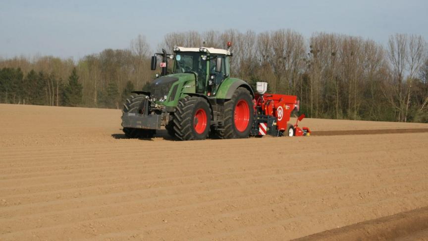 De onderzoekers merkten een daling van bijna 25% uitstoot op 15 jaar tijd, die vooral te wijten is aan een hogere aardappelopbrengst en een efficiënter gebruik van minerale meststoffen en diesel.