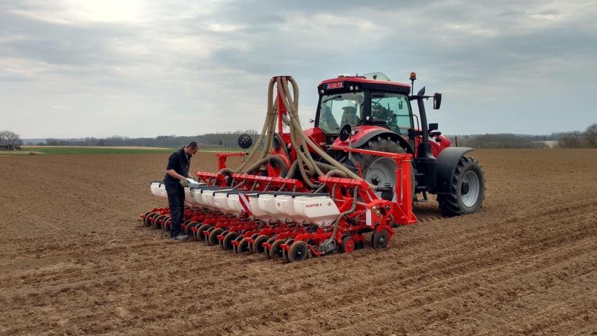 De uitzaai van suikerbieten ging in 2020 door de lange natte winter ietsje later van start.