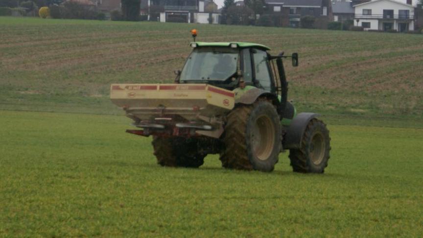 Volgens sectororganisaties Fegra, Vegrom en BelFertil loopt de VLM vooruit op een definitieve goedkeuring van wetgevend kader betreffende de kunstmestregisters.
