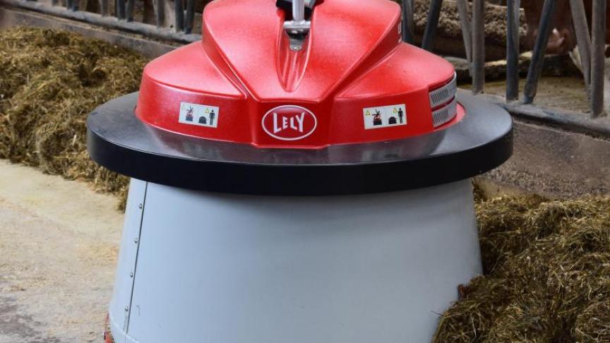 De automatische voederschuiver schoof het voer 11 maal per dag bij.