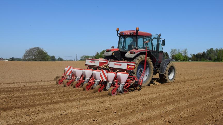 Het zijn geen ideale weersomstandigheden om de maïsteelt in te starten.