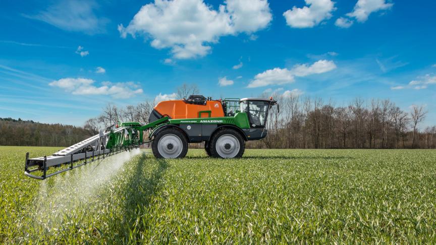 Amazone brengt van zijn zelfrijdende spuitmachine een nieuwe generatie uit.