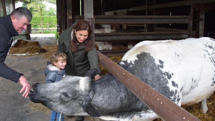 Vlaams minister Zuhal Demir op de Dag van de Korte Keten.