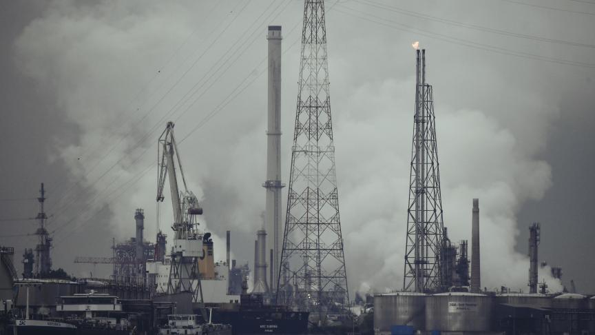 Waarom is er een verschil tussen stikstofuitstoot in industrie en transport en stikstofuitstoot in de landbouw?, vraagt Lieve D’Haene, gemeenteraadslid in Heuvelland, zich af.