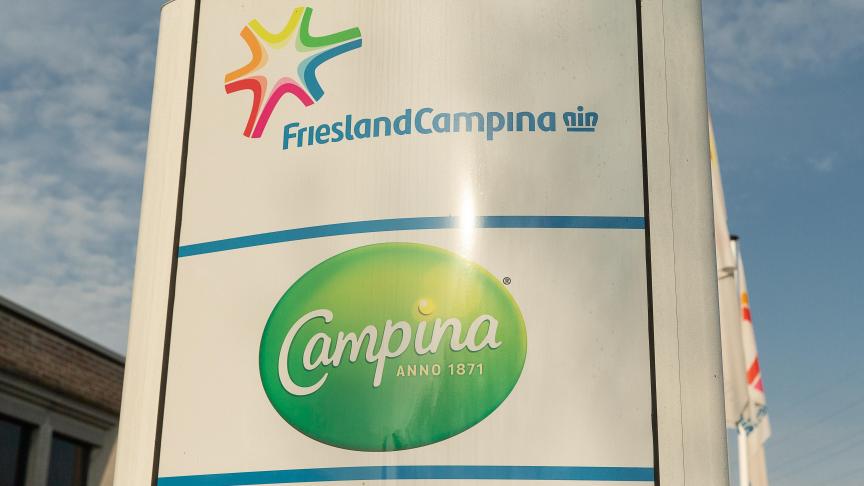FrieslandCampina heeft voor het eerst een melkwagen in gebruik genomen die op waterstof rijdt. Het voertuig kan voorlopig alleen in de regio Groningen in Nederland worden ingezet.