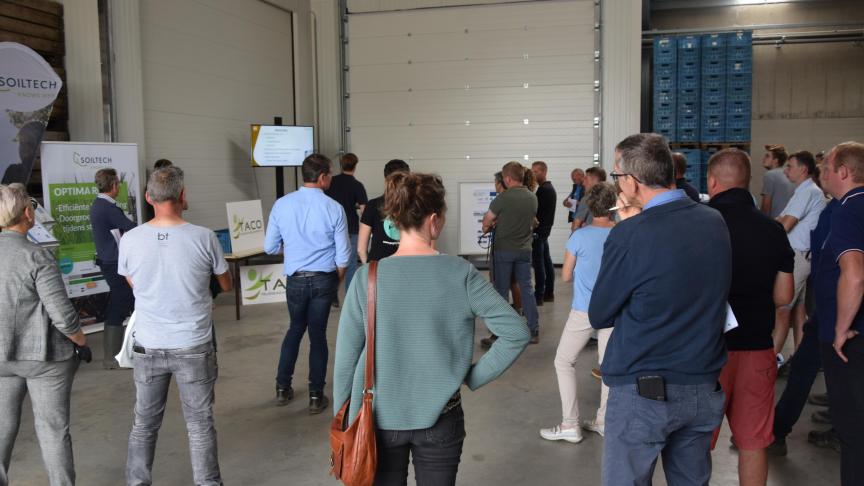 Allerlei firma’s stonden klaar om de gasten van extra informatie te voorzien.