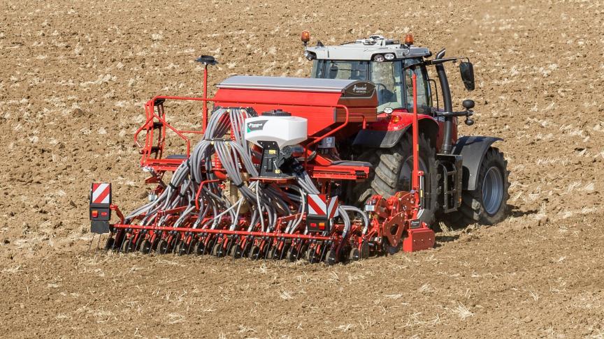 Twee zaaimachines combineren in één werktuig biedt extra mogelijkheden.