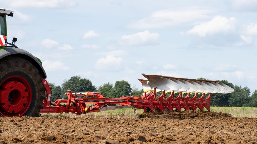 De Servo T 6000 ontwikkelde Pöttinger voor  tractorvermogens tot 500 pk.