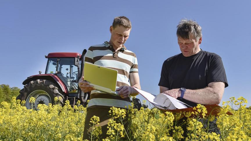 Op een landbouwbedrijf passeert heel wat volk. Erfbetreders die je stal of veld betreden, moeten zich aan voorschriften houden.