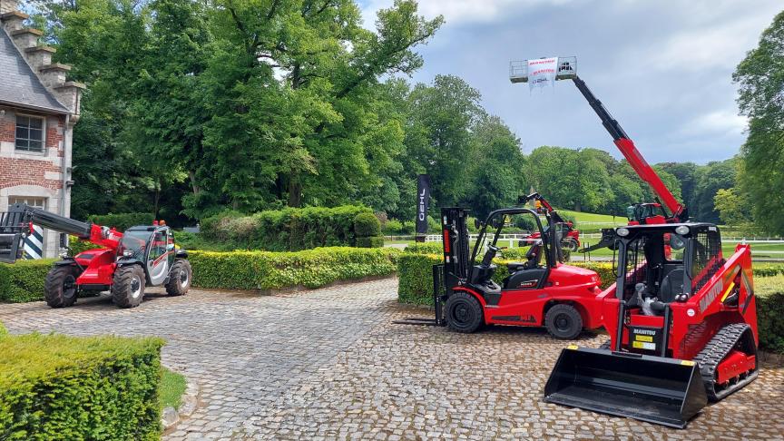 Net als het moederbedrijf is ook de Benelux-vestiging van Manitou actief in 3 sectoren:  bouw, industrie en landbouw.