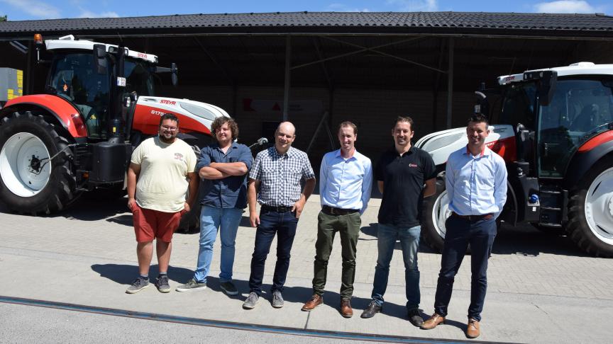 De Hooibeekhoeve least 2 nieuwe tractoren waarmee ze perfect aan precisielandbouwtoepassingen kunnen doen en via een bijhorend telematicaportaal aan planning, opvolging, analyse en rapportering kunnen doen.