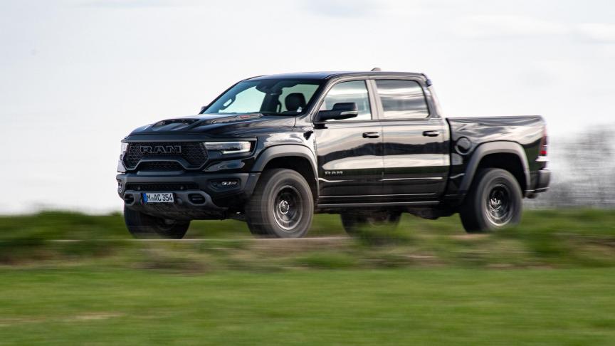 De RAM TRX is de meest agressieve pick-up op de markt en dat laat zich zien.