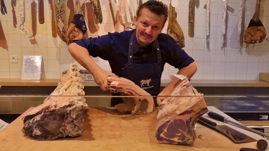 Hendrik Dierendonck besloot al op jonge leeftijd om het familiebedrijf, opgericht in 1970 in Sint-Idesbald, over te nemen.