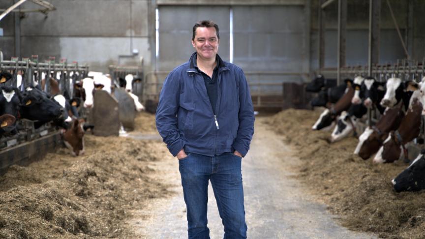 Bart wilde van kleins af aan boer worden.  Ondertussen kan hij zichzelf al 26 jaar  melkveehouder noemen.