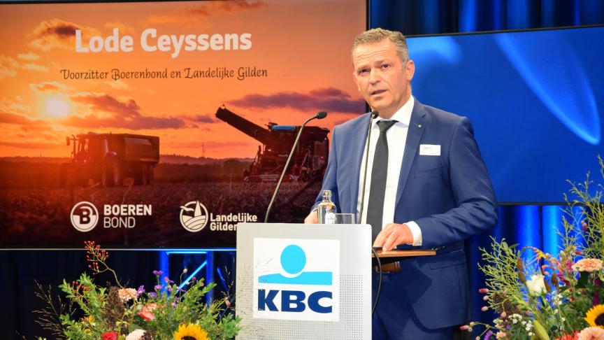 Naast een fair inkomen hebben onze landbouwers een beleid nodig dat hen naar waarde schat en investeert in een performante land- en tuinbouw in Vlaanderen , stelt Boerenbond-voorzitter Lode Ceyssens.